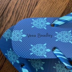Vera Bradley turtle print flip flops size M